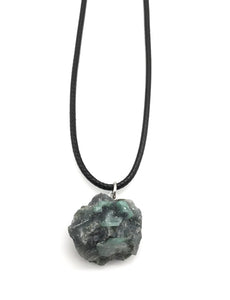 RAW EMERALD GEMSTONE HYPOALLERGENIC CORD NECKLACE 16 to 28 INCHES UNISEX
